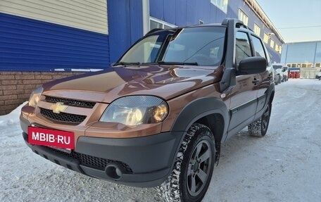 Chevrolet Niva I рестайлинг, 2019 год, 945 000 рублей, 5 фотография