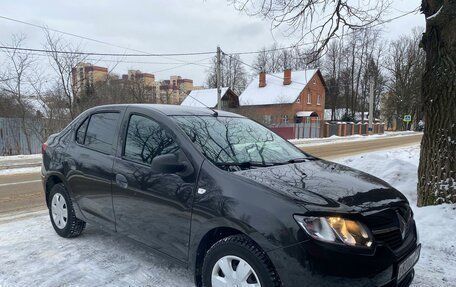 Renault Logan II, 2015 год, 800 000 рублей, 4 фотография