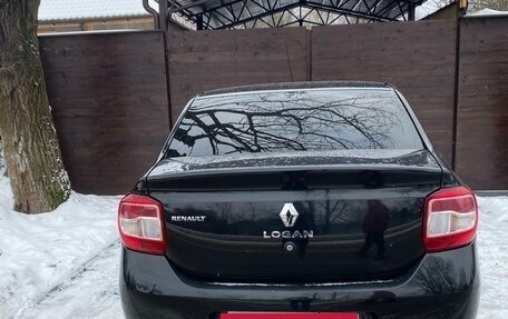 Renault Logan II, 2015 год, 800 000 рублей, 3 фотография