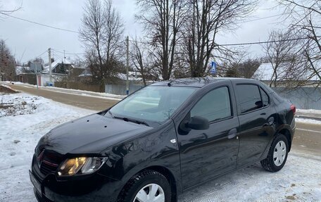 Renault Logan II, 2015 год, 800 000 рублей, 11 фотография