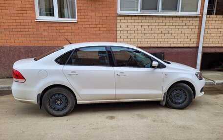 Volkswagen Polo VI (EU Market), 2013 год, 1 320 000 рублей, 2 фотография