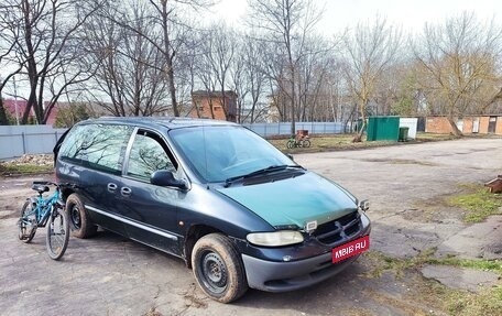 Chrysler Voyager III, 1998 год, 420 000 рублей, 1 фотография