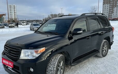 Toyota Land Cruiser 200, 2014 год, 3 990 000 рублей, 2 фотография