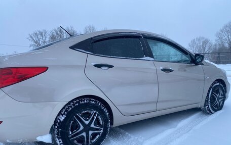 Hyundai Solaris II рестайлинг, 2011 год, 830 000 рублей, 3 фотография