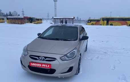 Hyundai Solaris II рестайлинг, 2011 год, 830 000 рублей, 5 фотография