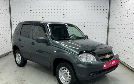 Chevrolet Niva I рестайлинг, 2018 год, 900 000 рублей, 2 фотография