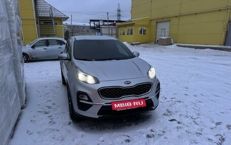 KIA Sportage IV рестайлинг, 2020 год, 2 450 000 рублей, 3 фотография