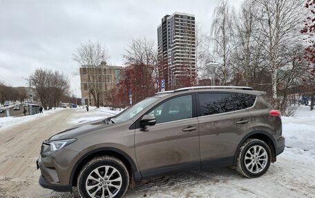 Toyota RAV4, 2016 год, 2 780 000 рублей, 15 фотография