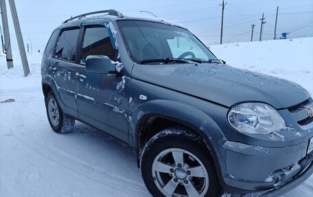 Chevrolet Niva I рестайлинг, 2011 год, 620 000 рублей, 2 фотография