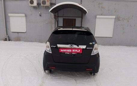 Honda Fit III, 2010 год, 900 000 рублей, 4 фотография