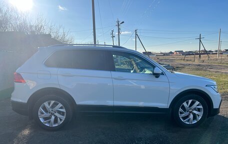 Volkswagen Tiguan II, 2021 год, 3 200 000 рублей, 7 фотография