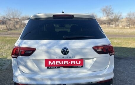 Volkswagen Tiguan II, 2021 год, 3 200 000 рублей, 5 фотография