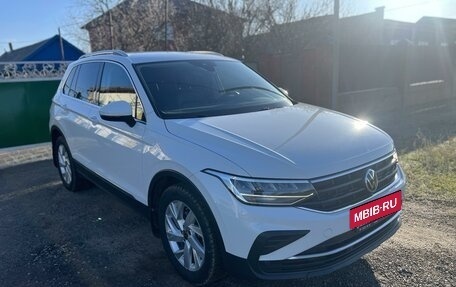 Volkswagen Tiguan II, 2021 год, 3 200 000 рублей, 8 фотография