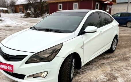 Hyundai Solaris II рестайлинг, 2015 год, 725 000 рублей, 2 фотография