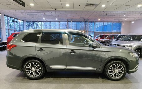 Mitsubishi Outlander III рестайлинг 3, 2018 год, 1 729 000 рублей, 4 фотография