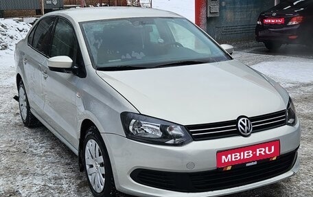 Volkswagen Polo VI (EU Market), 2011 год, 820 000 рублей, 1 фотография