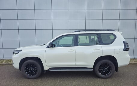 Toyota Land Cruiser Prado 150 рестайлинг 2, 2021 год, 7 850 000 рублей, 5 фотография