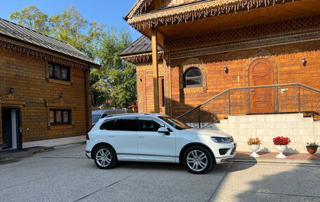 Volkswagen Touareg III, 2016 год, 4 000 000 рублей, 2 фотография