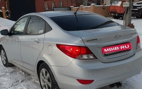 Hyundai Solaris II рестайлинг, 2011 год, 790 000 рублей, 4 фотография