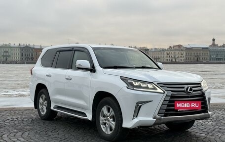 Lexus LX III, 2017 год, 7 690 000 рублей, 4 фотография