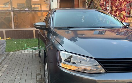 Volkswagen Jetta VI, 2012 год, 1 045 000 рублей, 4 фотография