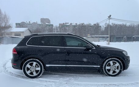 Volkswagen Touareg III, 2011 год, 2 200 000 рублей, 8 фотография