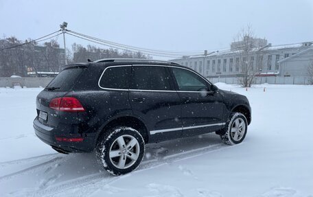 Volkswagen Touareg III, 2011 год, 2 200 000 рублей, 10 фотография