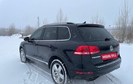 Volkswagen Touareg III, 2011 год, 2 200 000 рублей, 13 фотография