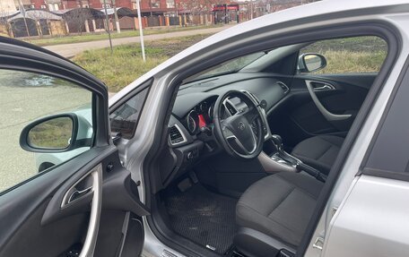 Opel Astra J, 2010 год, 750 000 рублей, 9 фотография