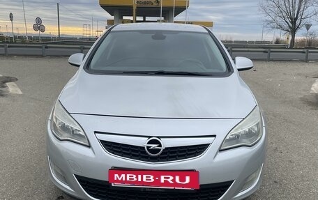 Opel Astra J, 2010 год, 750 000 рублей, 8 фотография