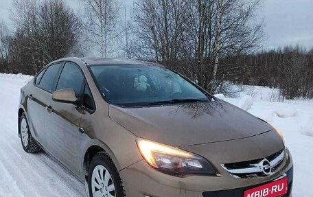 Opel Astra J, 2012 год, 900 000 рублей, 5 фотография