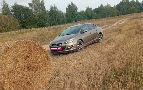 Opel Astra J, 2012 год, 900 000 рублей, 14 фотография