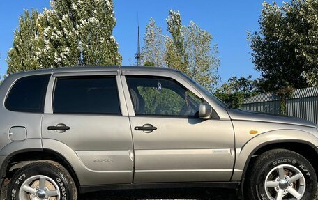 Chevrolet Niva I рестайлинг, 2010 год, 800 000 рублей, 6 фотография