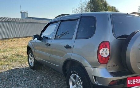 Chevrolet Niva I рестайлинг, 2010 год, 800 000 рублей, 4 фотография