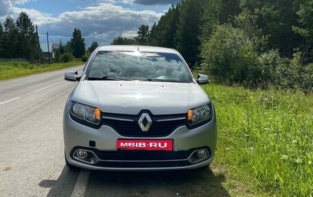 Renault Logan II, 2016 год, 780 000 рублей, 4 фотография