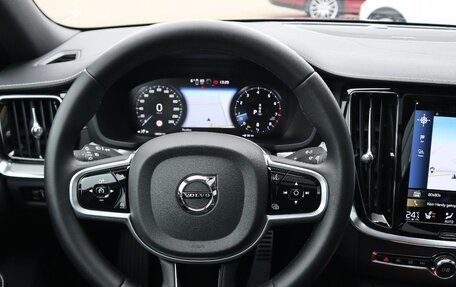 Volvo S60 III, 2022 год, 4 815 000 рублей, 6 фотография