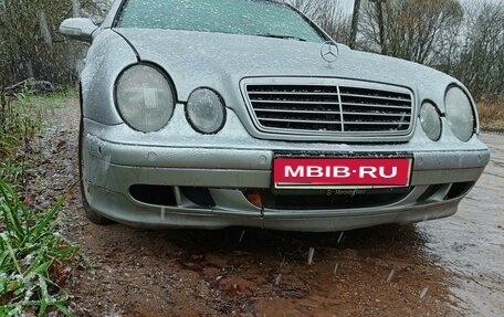 Mercedes-Benz CLK-Класс, 2000 год, 400 000 рублей, 1 фотография