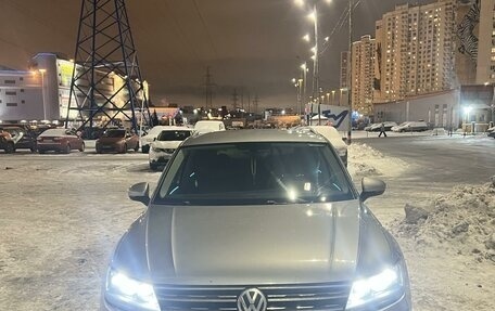 Volkswagen Tiguan II, 2017 год, 2 050 000 рублей, 1 фотография