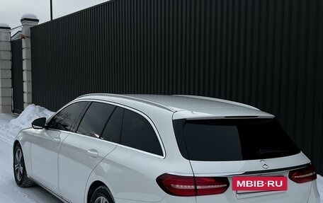 Mercedes-Benz E-Класс, 2019 год, 3 350 000 рублей, 13 фотография