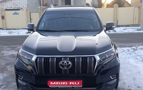 Toyota Land Cruiser Prado 150 рестайлинг 2, 2019 год, 6 700 000 рублей, 8 фотография