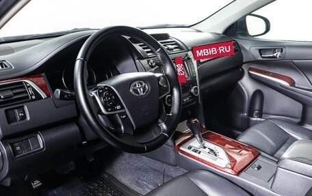 Toyota Camry, 2012 год, 2 250 000 рублей, 15 фотография