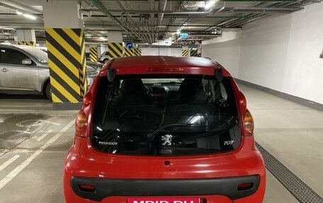 Peugeot 107 I рестайлинг, 2010 год, 550 000 рублей, 3 фотография