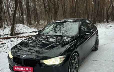 BMW 3 серия, 2013 год, 1 750 000 рублей, 3 фотография