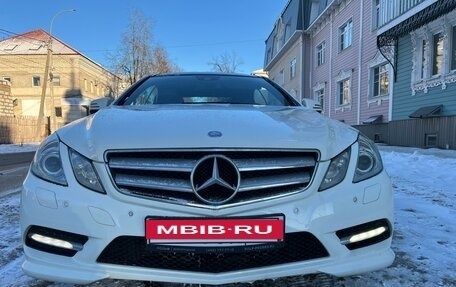 Mercedes-Benz E-Класс, 2012 год, 1 750 000 рублей, 2 фотография