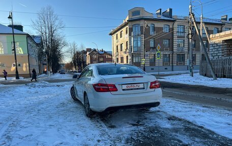 Mercedes-Benz E-Класс, 2012 год, 1 750 000 рублей, 25 фотография