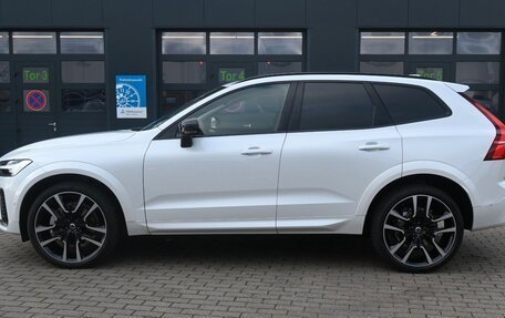 Volvo XC60 II, 2023 год, 8 640 000 рублей, 4 фотография