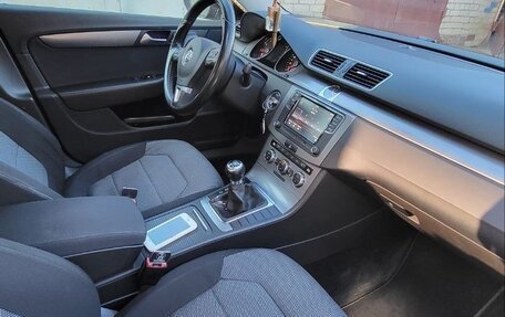 Volkswagen Passat B7, 2012 год, 1 299 999 рублей, 16 фотография