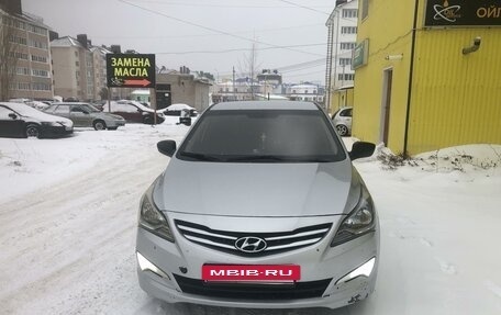 Hyundai Solaris II рестайлинг, 2015 год, 1 000 000 рублей, 2 фотография