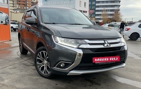 Mitsubishi Outlander III рестайлинг 3, 2015 год, 1 800 000 рублей, 11 фотография