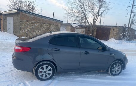 KIA Rio III рестайлинг, 2011 год, 750 000 рублей, 20 фотография